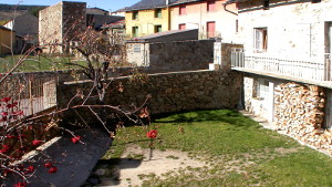 Courtyard of the Gîte Navarre